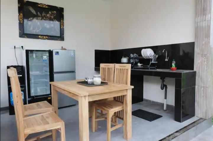 Rara Guesthouse Canggu Exterior foto